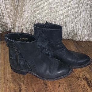 Lucchese Short Black Leather Boot with Side Zipper